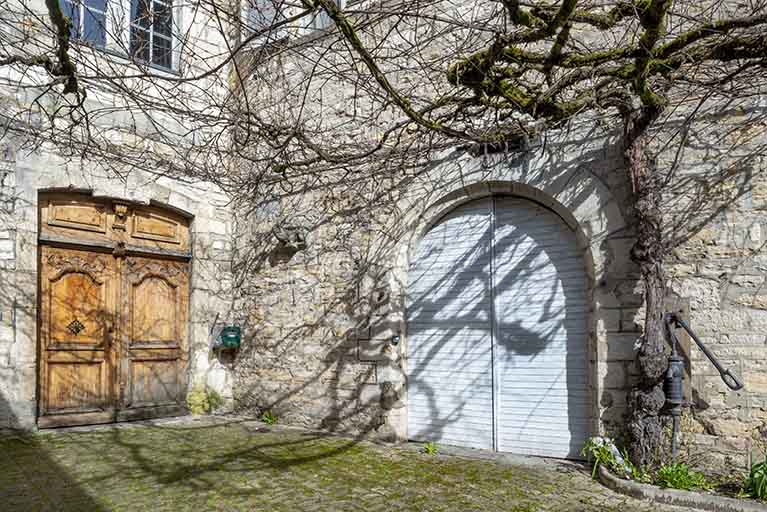  hôtel cour © Jérôme Mongreville / Région Bourgogne-Franche-Comté, Inventaire du patrimoine - 2023