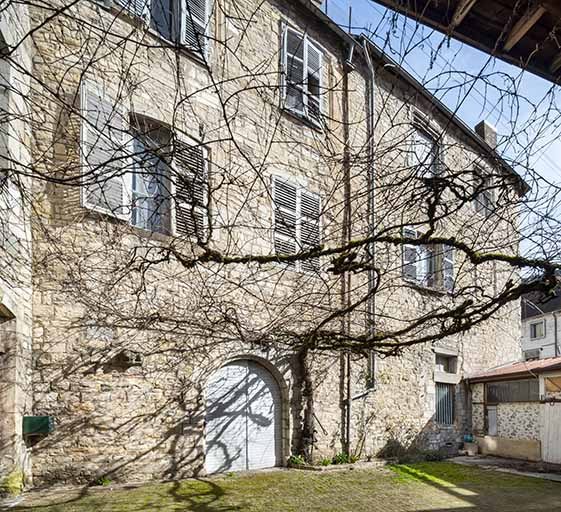 hôtel cour © Jérôme Mongreville / Région Bourgogne-Franche-Comté, Inventaire du patrimoine - 2023