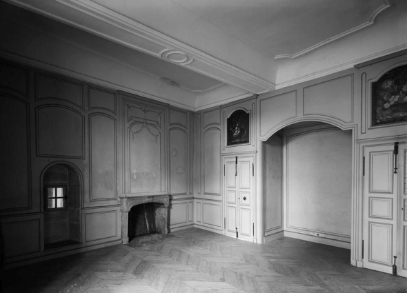 Lambris (photo prise en 1969). © Région Bourgogne-Franche-Comté, Inventaire du patrimoine Lambris (photo prise en 1969). © Région Bourgogne-Franche-Comté, Inventaire du patrimoine