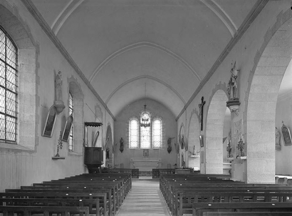 Vue intérieure vers le choeur. © Région Bourgogne-Franche-Comté, Inventaire du patrimoine