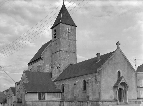 Façade occidentale, bas-côté et transept nord. © Région Bourgogne-Franche-Comté, Inventaire du patrimoine