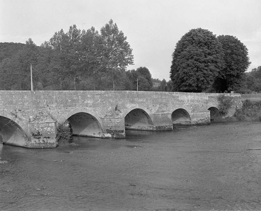 Pont sur l'Armançon (pont routier). © Région Bourgogne-Franche-Comté, Inventaire du patrimoine