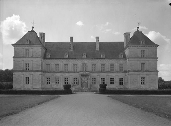 Façade nord (entrée principale). © Région Bourgogne-Franche-Comté, Inventaire du patrimoine