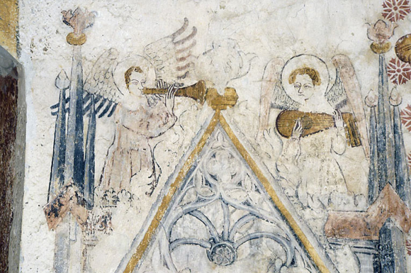 Mur Est : niche de saint Jacques, détail des anges musiciens. © Région Bourgogne-Franche-Comté, Inventaire du patrimoine Mur Est : niche de saint Jacques, détail des anges musiciens. © Région Bourgogne-Franche-Comté, Inventaire du patrimoine