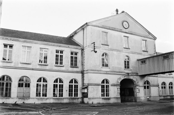 Façade postérieure des ateliers et bureaux centraux. © Région Bourgogne-Franche-Comté, Inventaire du patrimoine