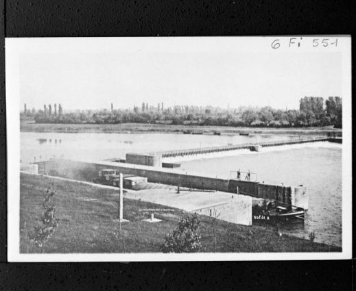 Petite écluse et barrage, carte postale ancienne, imp. Bourgeois Ch. s.s. © Région Bourgogne-Franche-Comté, Inventaire du patrimoine