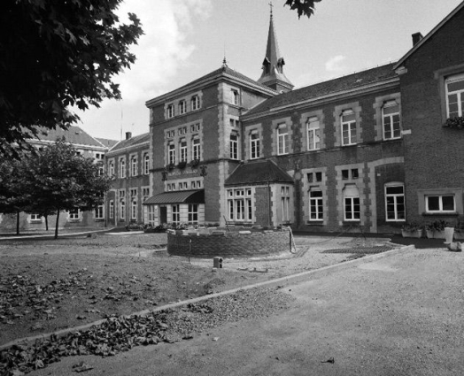 Façade postérieure de l'aile droite. © Région Bourgogne-Franche-Comté, Inventaire du patrimoine