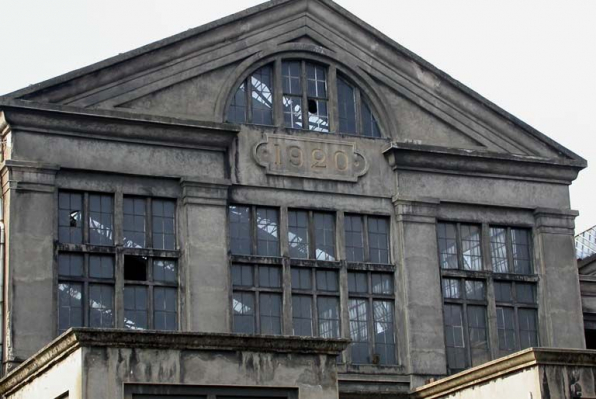 Elévation principale du bâtiments des alternateurs, détail. © Région Bourgogne-Franche-Comté, Inventaire du patrimoine