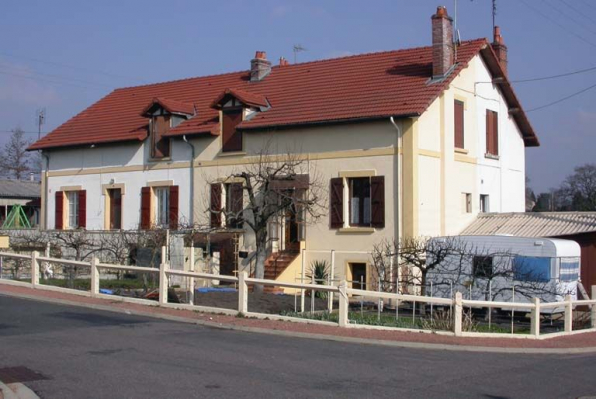 vue générale d'une maison jumelée © Région Bourgogne-Franche-Comté, Inventaire du patrimoine