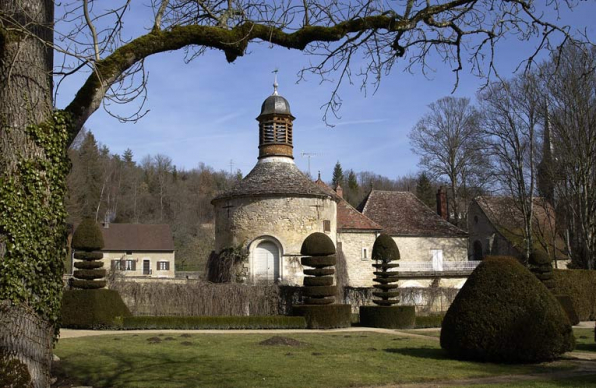 Colombier (à l'ouest des bâtiments conventuels). © Région Bourgogne-Franche-Comté, Inventaire du patrimoine