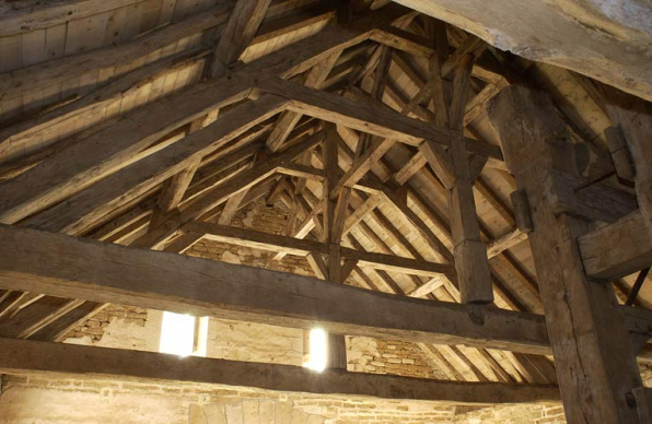 Cellier: charpente. © Région Bourgogne-Franche-Comté, Inventaire du patrimoine Cellier: charpente. © Région Bourgogne-Franche-Comté, Inventaire du patrimoine