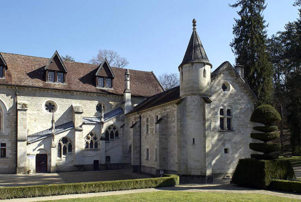 Bâtiment du réfectoire et aile en retour d'équerre, vus depuis l'ouest. © Région Bourgogne-Franche-Comté, Inventaire du patrimoine