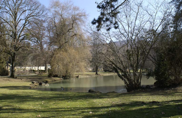 Vue du parc. © Région Bourgogne-Franche-Comté, Inventaire du patrimoine Vue du parc. © Région Bourgogne-Franche-Comté, Inventaire du patrimoine