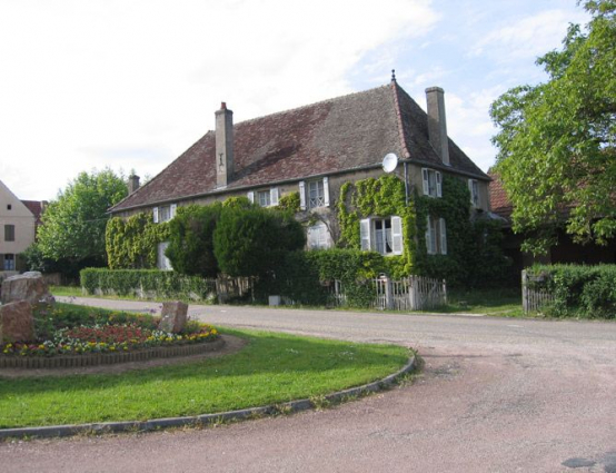 Vue d'ensemble de la façade de l'habitation. © Ecomusée de la Bresse Bourguignonne