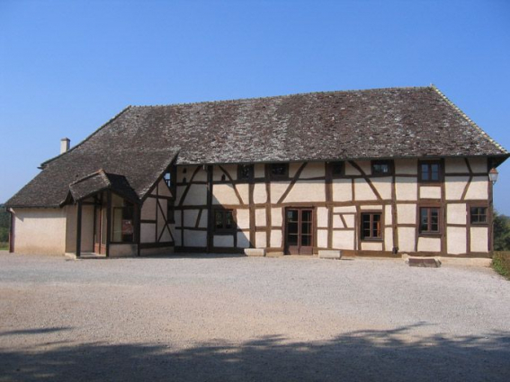 Vue d'ensemble de la façade. © Ecomusée de la Bresse Bourguignonne