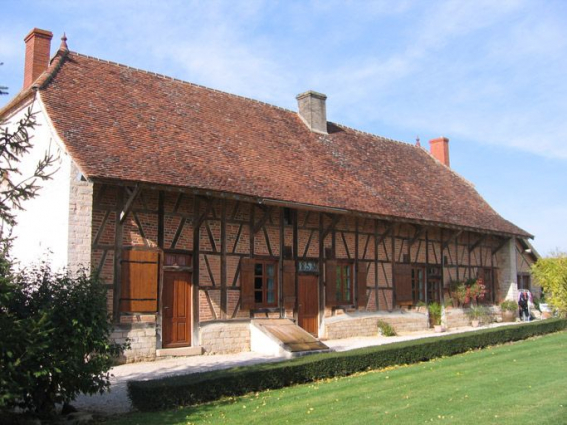 Vue d'ensemble de la façade de l'habitation. © Ecomusée de la Bresse Bourguignonne