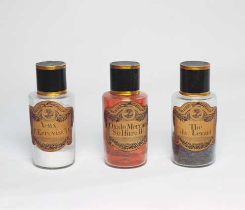 Vue de 3 bouteilles. © Région Bourgogne-Franche-Comté, Inventaire du patrimoine