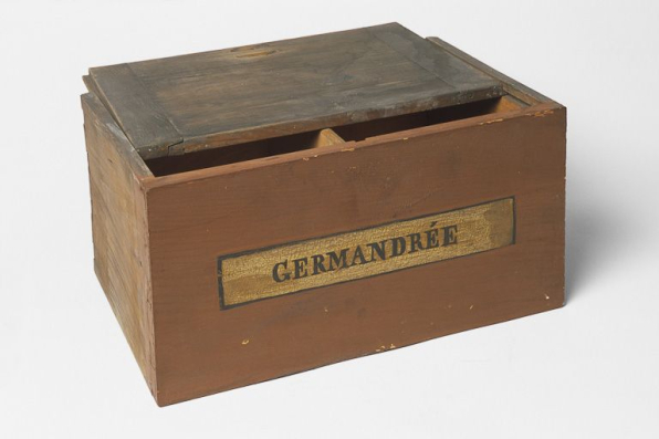 Vue d'une boîte d'herboriste. © Région Bourgogne-Franche-Comté, Inventaire du patrimoine