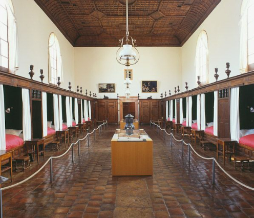 Salle des femmes. © Région Bourgogne-Franche-Comté, Inventaire du patrimoine