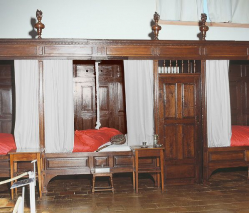 Vue d'un lit de la salle des hommes. © Région Bourgogne-Franche-Comté, Inventaire du patrimoine