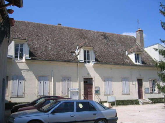 Vue de la partie gauche de la façade. © Ecomusée de la Bresse Bourguignonne