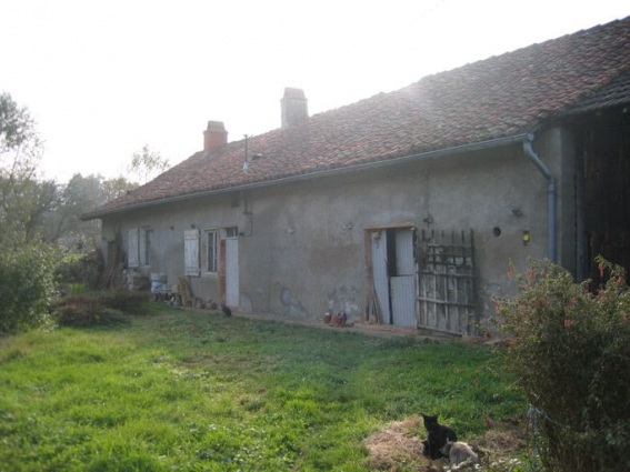 Vue de la partie gauche de la façade. © Ecomusée de la Bresse Bourguignonne