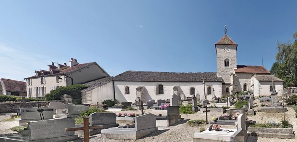 Presbytère et élévation latérale sud de l'église. © Région Bourgogne-Franche-Comté, Inventaire du patrimoine