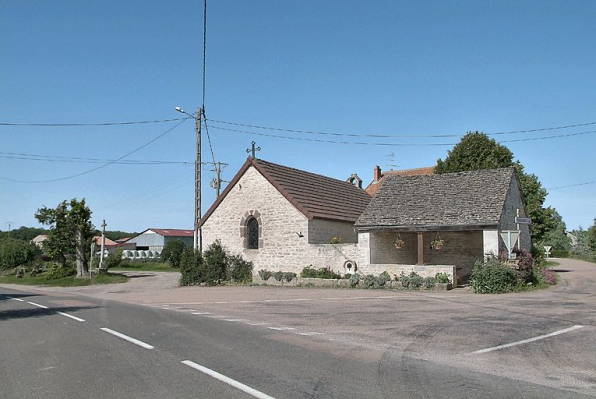 Vue d'ensemble avec la chapelle. © Région Bourgogne-Franche-Comté, Inventaire du patrimoine