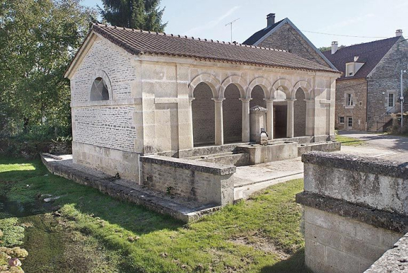 Vue de trois quarts gauche. © Région Bourgogne-Franche-Comté, Inventaire du patrimoine