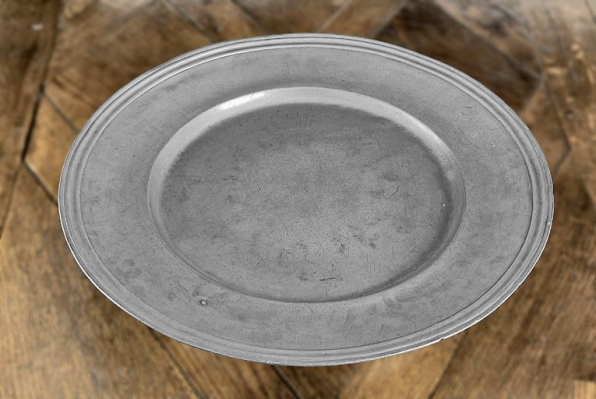 Vue d'ensemble du plat n° 02/00371, 2. © Région Bourgogne-Franche-Comté, Inventaire du patrimoine