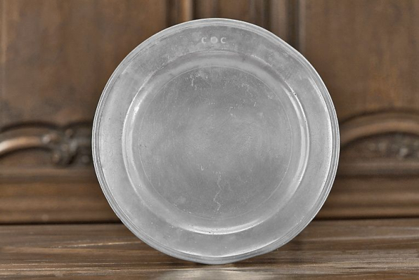 Vue d'ensemble du plat n° 02/00368. © Région Bourgogne-Franche-Comté, Inventaire du patrimoine