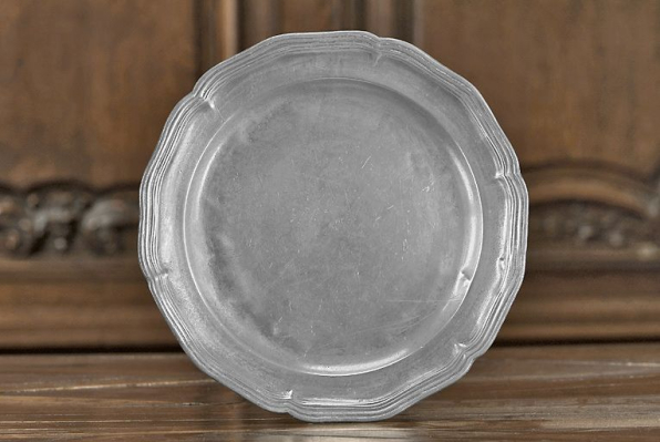 Vue d'ensemble du revers du plat n° 02/00345. © Région Bourgogne-Franche-Comté, Inventaire du patrimoine