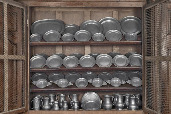 Vue d'ensemble de la partie droite du vaisselier. © Région Bourgogne-Franche-Comté, Inventaire du patrimoine
