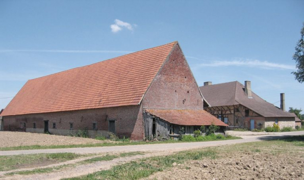 Vue d'ensemble de la façade postérieure du bâtiment des dépendances. © Région Bourgogne-Franche-Comté, Inventaire du patrimoine