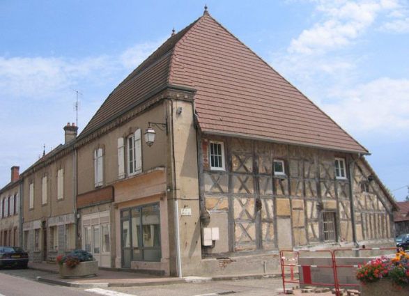 Vue d'ensemble de la façade. © Région Bourgogne-Franche-Comté, Inventaire du patrimoine