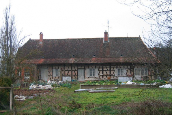 Vue d'ensemble de la façade postérieure de la maison. © Région Bourgogne-Franche-Comté, Inventaire du patrimoine