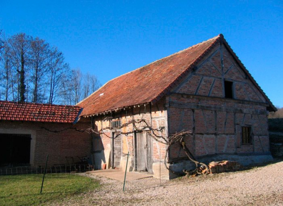 Vue d'ensemble de trois-quarts droit. © Région Bourgogne-Franche-Comté, Inventaire du patrimoine