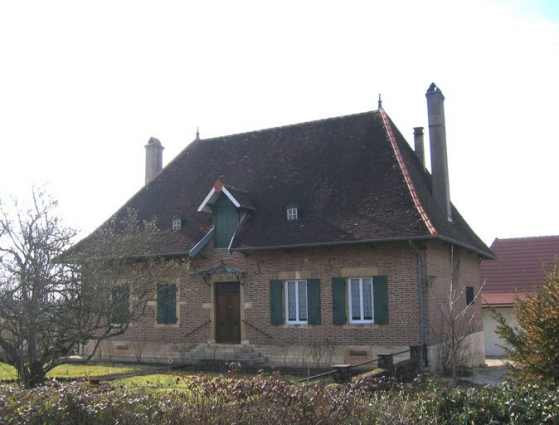 Vue d'ensemble de la façade de la maison. © Région Bourgogne-Franche-Comté, Inventaire du patrimoine