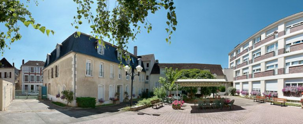 Vue d'ensemble depuis la cour. © Région Bourgogne-Franche-Comté, Inventaire du patrimoine