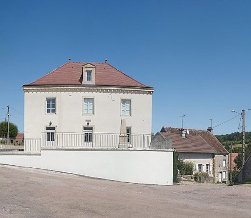 Elévation antérieure. © Région Bourgogne-Franche-Comté, Inventaire du patrimoine