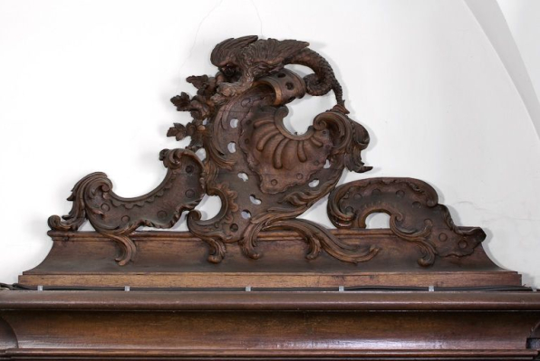 Détail : motif rocaille. © Région Bourgogne-Franche-Comté, Inventaire du patrimoine