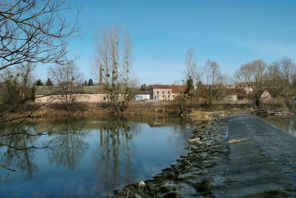 Barrage lié aux moulins de Branges. © Région Bourgogne-Franche-Comté, Inventaire du patrimoine Barrage lié aux moulins de Branges. © Région Bourgogne-Franche-Comté, Inventaire du patrimoine