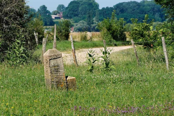 Bornes. © Région Bourgogne-Franche-Comté, Inventaire du patrimoine