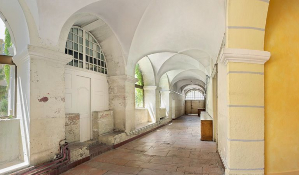 Bâtiment en L, galerie ouest. © Région Bourgogne-Franche-Comté, Inventaire du patrimoine