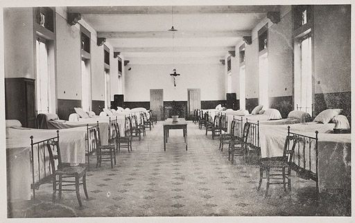 [Salle de malades]. © Région Bourgogne-Franche-Comté, Inventaire du patrimoine