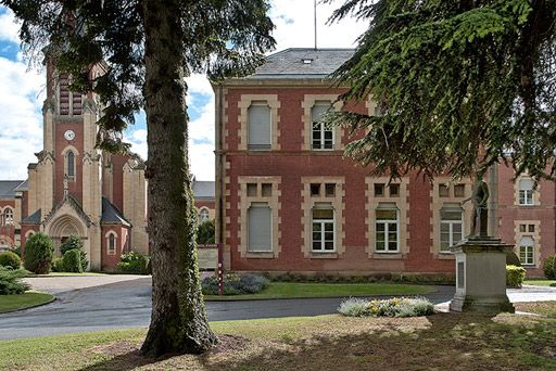 Chapelle et pavillon de l'aile droite. © Région Bourgogne-Franche-Comté, Inventaire du patrimoine