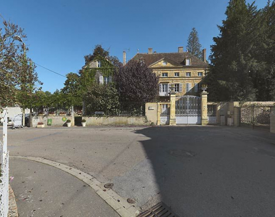 Vue d'ensemble depuis la rue. © Région Bourgogne-Franche-Comté, Inventaire du patrimoine