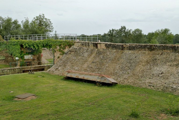 Le site d'écluse de La Truchère : digue avec allège, pont sur écluse. © Région Bourgogne-Franche-Comté, Inventaire du patrimoine