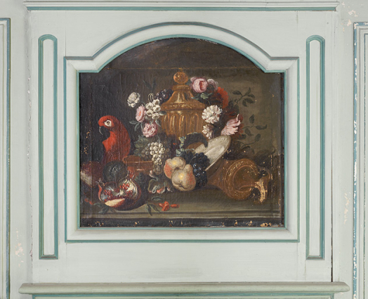 Nature morte au perroquet : vue d'ensemble avant restauration. © Région Bourgogne-Franche-Comté, Inventaire du patrimoine Nature morte au perroquet : vue d'ensemble avant restauration. © Région Bourgogne-Franche-Comté, Inventaire du patrimoine
