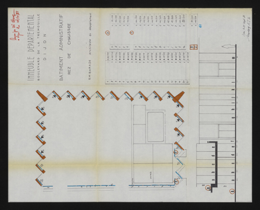 Plan du rez-de-chaussée du hall d'accueil : implantation des panneaux moulés en béton, 25 septembre 1978. Boyer, Michel (architecte d'intérieur) (Archives départementales de la Côte-d'Or, Dijon, 32 J 82) © CD21/F.PETOT/2014 Plan du rez-de-chaussée du hall d'accueil : implantation des panneaux moulés en béton, 25 septembre 1978. Boyer, Michel (architecte d'intérieur) (Archives départementales de la Côte-d'Or, Dijon, 32 J 82) © CD21/F.PETOT/2014